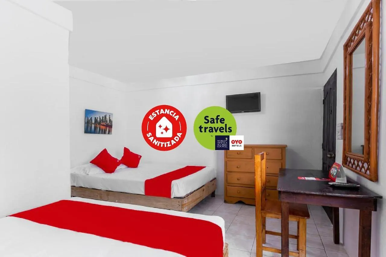 Oyo Hotel Posada Roma contacts